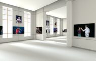 „Touching”, prima expoziție de fotografie de teatru vernisată în spațiu virtual 3D