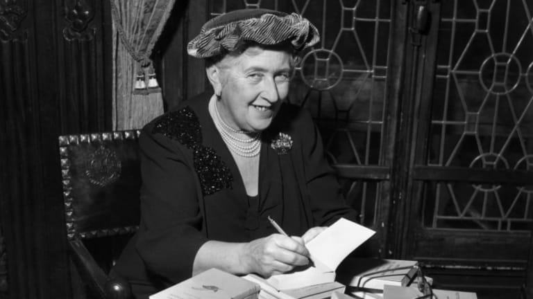 Agatha Christie și câteva trenuri dintr-o viață