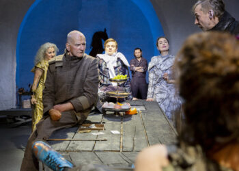 Bloody Crown – Mituri europene în incinta unei cazemate